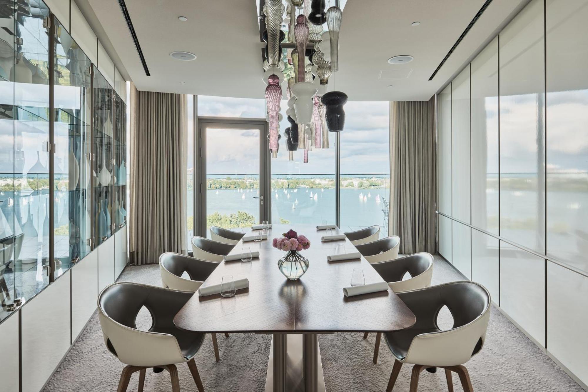 The Fontenay Гамбург Экстерьер фото Dining room